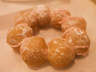 Elli Mochi