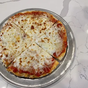 The simple but delicious pizza Margarita...