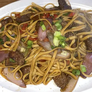 Tallarin Saltado "Stir Fry Pasta" Beef