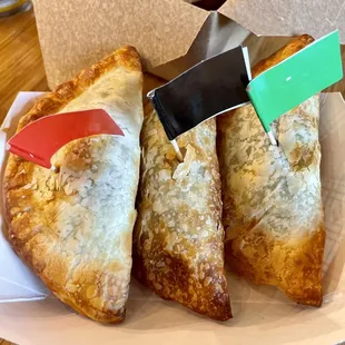 6 Empanada Combo