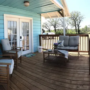 One of the cute cabins to rent via airbnb.  This one is Teatime