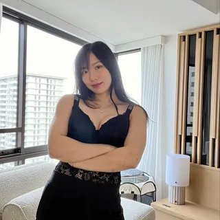 Maya N.