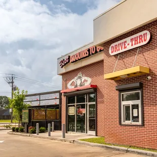 Covered Patio and Drive Thru!