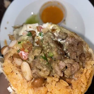 This place serves one of the best Carne asada Super Burrito I've ever had.