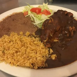 a plate of mexican food