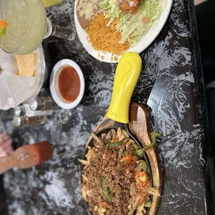 We had the Cameron's Shrimp Diablo and Fajitas Mexicanas ( steak, chicken and chorizo) . It was great along with great service.  Thanks