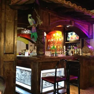 Cute bar!