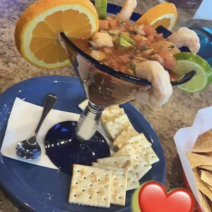shrimp cocktail with crackers and crackers