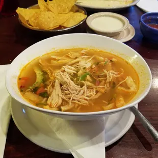 Chicken tortilla soup! Very delicious! Great service and very clean!!
