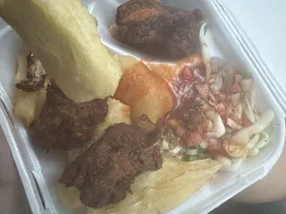 Gloria's Pupuseria