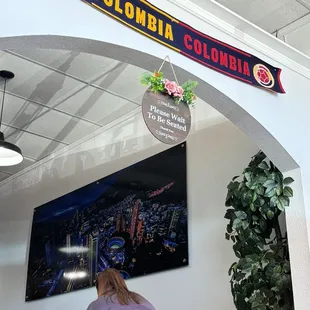 This is a nice restaurant with a simple and elevated entrance, the most welcoming and comfortable environment fr.