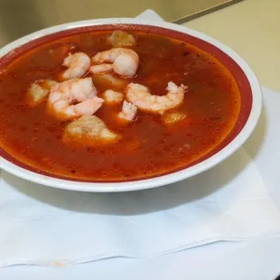 Caldos de Cahuamanta con camarones!