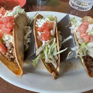 3 beef tacos