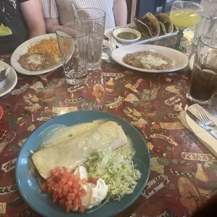 Super burrito, tacos Al pastor