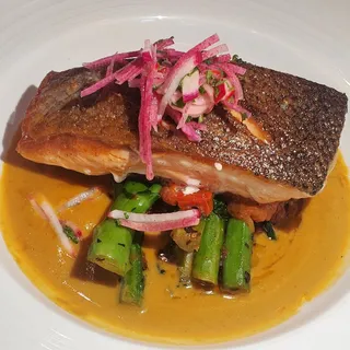 Salmon con Huitlacoche