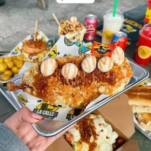 Perro hawaiano con huevitos de codorniz