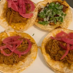 Cochinita tacos