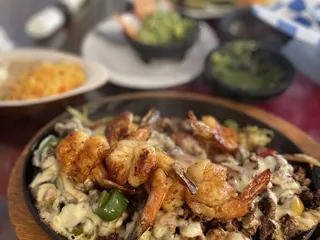 Los Gallos Mexican Taqueria