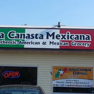 Excellent tacos &amp; salsa. A hidden gem off hwy 90, exit 89.