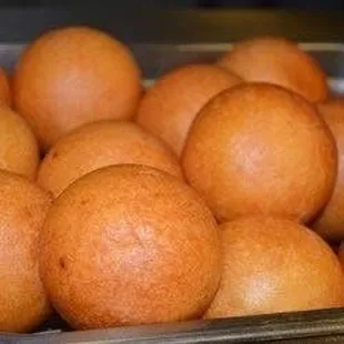 a bowl of oranges