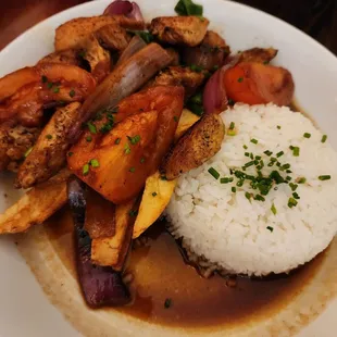 Pollo Saltado