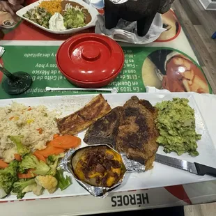 The &quot;fish&quot; in this plate was a tiny dry over cooked piece of what was supposed to be mahi. The guac was ok.