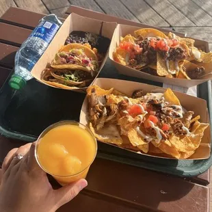 Mango Margarita, Nachos and Taco service