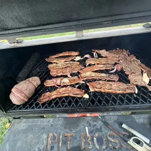 From right to left is picanha, beef short ribs, then beef fajitas