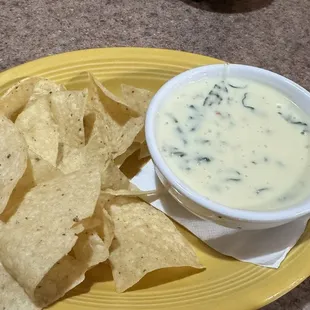 White spinach queso