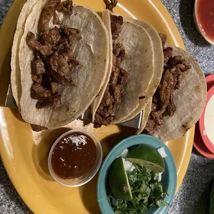 Tacos de carne asada