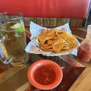 Chips, salsa, and Michelob Ultra