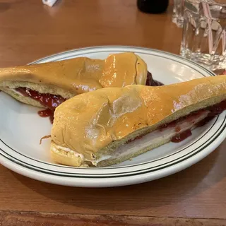 Elena Ruz Sandwich