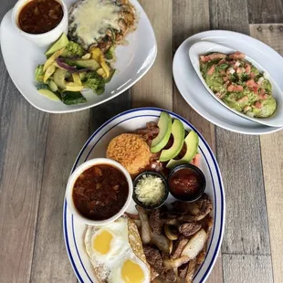 Steak &amp; Eggs Dinner, Pollo Loco, guacamole