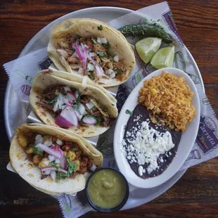 Tres Tacos Dinner