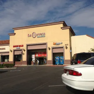 La Carreta storefront