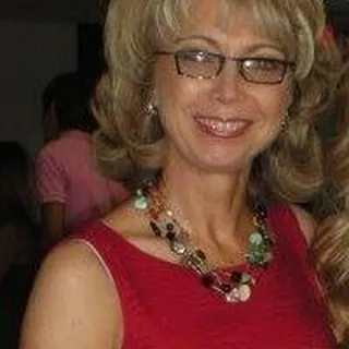 Debbie H.