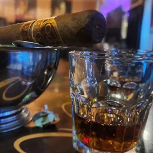 Herfing with the fellas with Macallan 18 Double Cask; a perfect Las Vegas night.