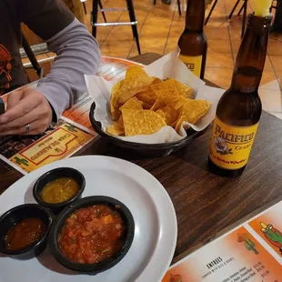 Chips and salsa and pacífico!