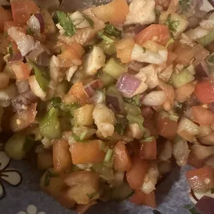 Ceviche de pescado looks like pico de gallo I never saw the fish