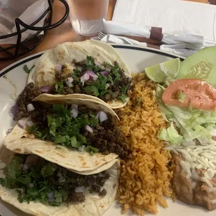 Taco plate with steak