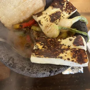 Molcajete Mar y Tierra