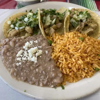 Puerco en Salasa Verde Taco Plate