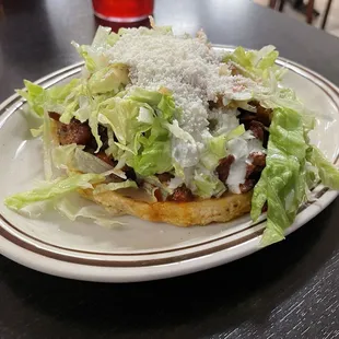 Sope con carne-al pastor.