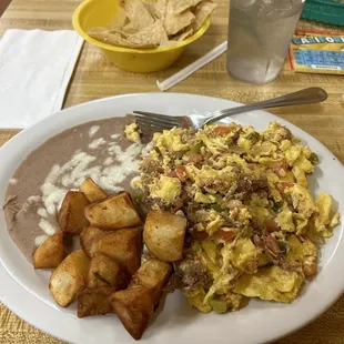 Huevos con machaca