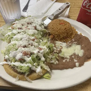 Sopes plate.