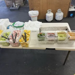 Sauces and more toppings.