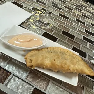 Carne &amp; queso empanada