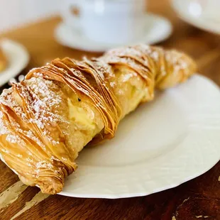 "The Lobster" on moi 8 inch Tiffany &amp; Co. plate. It's pretty large. Arrrr!