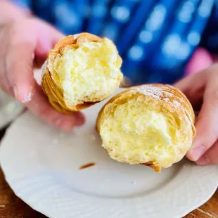 The Lobster filled w/perfect mellow yellow clouds of lightly sweet Italian cream super crispy crunchy outer/break open, petit trésor!