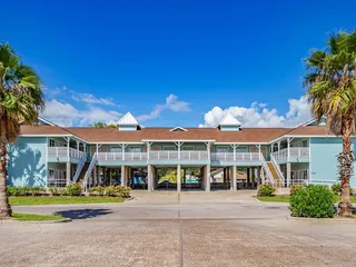 Bluff's Landing Marina and Lodge